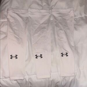 3 underarmour arm sleeves